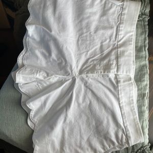 Loft Scalloped 4 inch white shorts